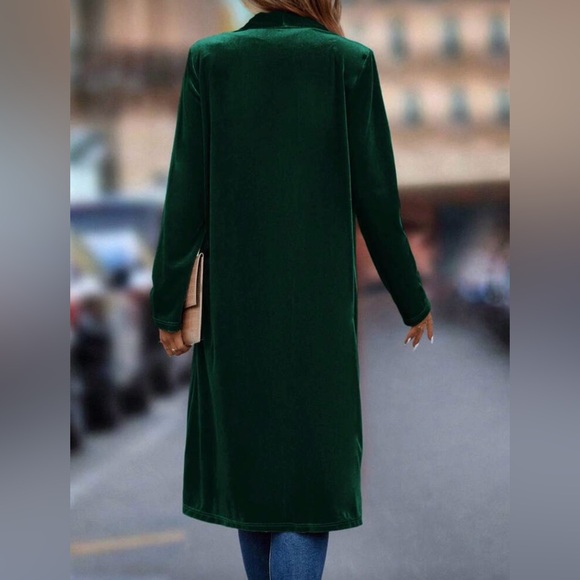 Elegant Green Velvet Women's Shaw - Picture 3 of 5